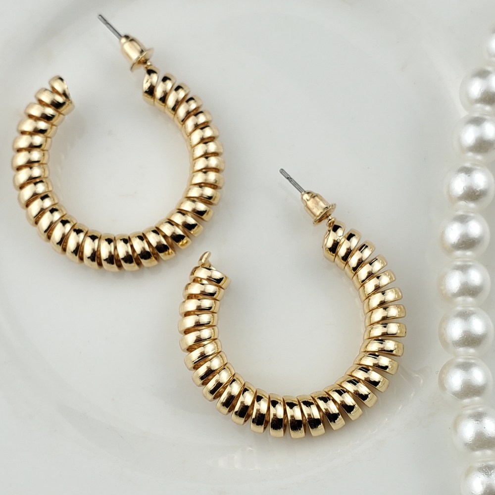 💫5/$25 UNIQUE Gold Spiral Hoops